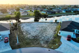 817 SW 8th St, Cape Coral, FL 33991 - Photo 8