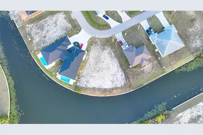 817 SW 8th St, Cape Coral, FL 33991 - Photo 6