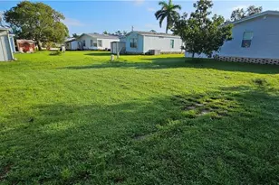 8410 Wagon Wheel Cir, North Fort Myers, FL 33917 - Photo 18