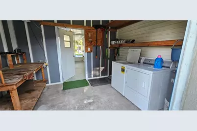 8410 Wagon Wheel Cir, North Fort Myers, FL 33917 - Photo 20