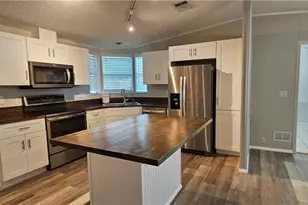 8410 Wagon Wheel Cir, North Fort Myers, FL 33917 - Photo 6