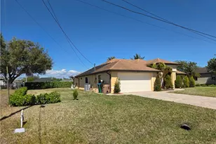 1627 SW 14th St, Cape Coral, FL 33991 - Photo 8