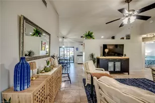 1617 SW 25th Ln, Cape Coral, FL 33914 - Photo 4