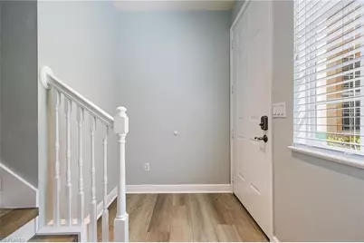 5550 Berkshire Dr #202, Fort Myers, FL 33912 - Photo 4