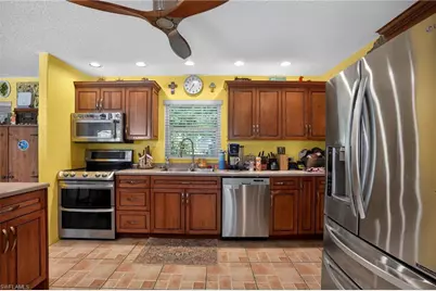 1259 Cleburne Dr, Fort Myers, FL 33919 - Photo 10