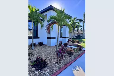 2322 SW 27th St, Cape Coral, FL 33914 - Photo 2