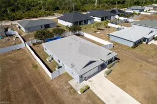 3306 NE 8th Pl, Cape Coral, FL 33909 - Photo 28