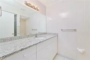 11140 Caravel Cir, Fort Myers, FL 33908 - Photo 10