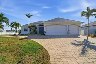 3905 Agualinda Blvd, Cape Coral, FL 33914 - Photo 2