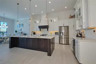 2203 SW 52nd St, Cape Coral, FL 33914 - Photo 8