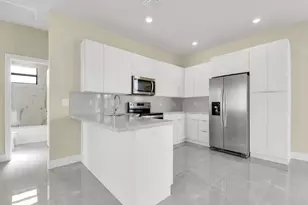 800 NW 3rd Ave, Cape Coral, FL 33993 - Photo 4