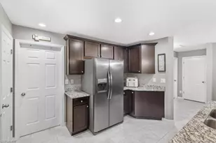 101 NW 25th Terrace, Cape Coral, FL 33993 - Photo 20