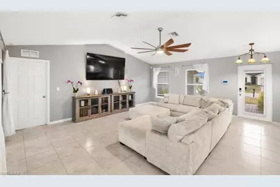 101 NW 25th Ter, Cape Coral, FL 33993 - Photo 12