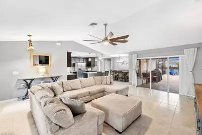 101 NW 25th Ter, Cape Coral, FL 33993 - Photo 10