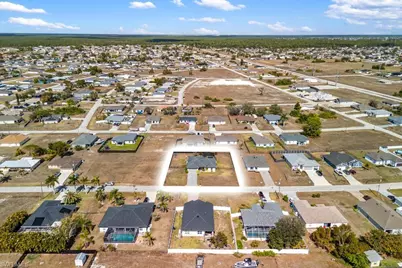 101 NW 25th Ter, Cape Coral, FL 33993 - Photo 42