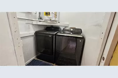 606 SE 13th Ct #B, Cape Coral, FL 33990 - Photo 16