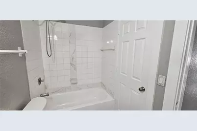 606 SE 13th Ct #B, Cape Coral, FL 33990 - Photo 6