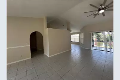 427 SE 16th St, Cape Coral, FL 33990 - Photo 4