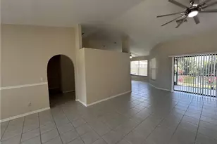 427 SE 16th St, Cape Coral, FL 33990 - Photo 4