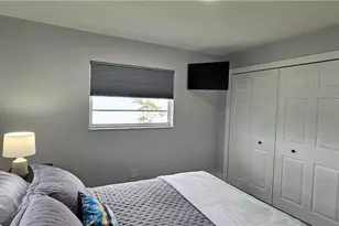 251 SE 46th St, Cape Coral, FL 33904 - Photo 8