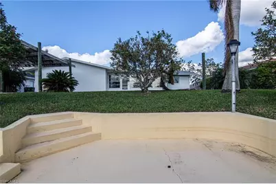 2112 Cornwallis Pkwy, Cape Coral, FL 33904 - Photo 32