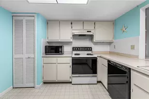 9777 Oakcrest Ct, Lehigh Acres, FL 33936 - Photo 8