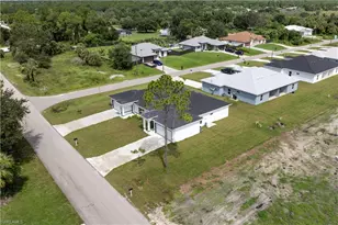 700 Broadway Ave E, Lehigh Acres, FL 33972 - Photo 24