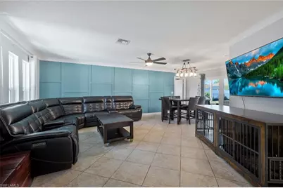 3926 Country Club Blvd, Cape Coral, FL 33904 - Photo 4