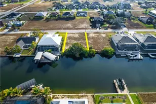 718 NW 37th Pl, Cape Coral, FL 33993 - Photo 10