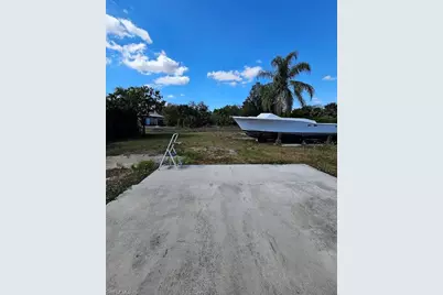 2825 E Cypress Ave, Fort Myers, FL 33905 - Photo 16