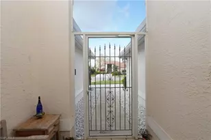9110 Old Hickory Cir, Fort Myers, FL 33912 - Photo 2