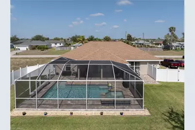 2801 NW 2nd Pl, Cape Coral, FL 33993 - Photo 2