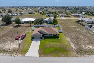 2801 NW 2nd Pl, Cape Coral, FL 33993 - Photo 34