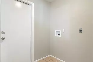 130 SE 7th St, Cape Coral, FL 33990 - Photo 24