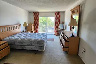 4906 Victoria Dr, Cape Coral, FL 33904 - Photo 10