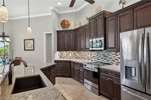 1236 NE 40th St, Cape Coral, FL 33909 - Photo 10