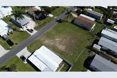 12101 Cypress Dr, Fort Myers, FL 33908 - Photo 10