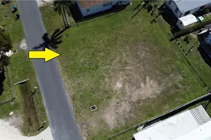 12101 Cypress Dr, Fort Myers, FL 33908 - Photo 6