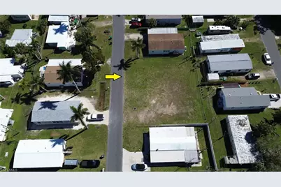 12101 Cypress Dr, Fort Myers, FL 33908 - Photo 20