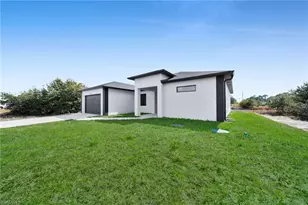 538 Raintree St E, Lehigh Acres, FL 33974 - Photo 18