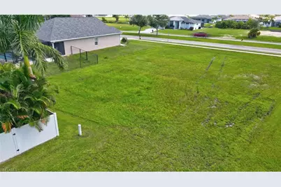 2536 Surfside Blvd, Cape Coral, FL 33914 - Photo 6