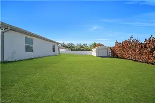 2814 37th St SW, Lehigh Acres, FL 33976 - Photo 10