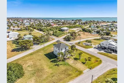 2420 Poinciana Ave, Saint James City, FL 33956 - Photo 24