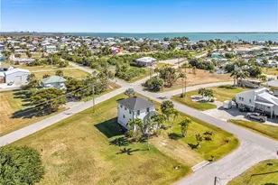 2420 Poinciana Ave, Saint James City, FL 33956 - Photo 24