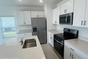 4220 Caterina Ct, North Fort Myers, FL 33917 - Photo 4