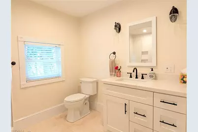 2878 Valencia Way, Fort Myers, FL 33901 - Photo 14