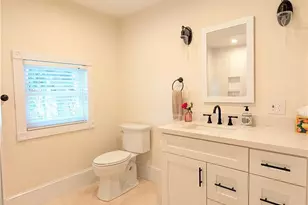 2878 Valencia Way, Fort Myers, FL 33901 - Photo 14