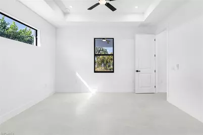 1102 NE 4th Pl, Cape Coral, FL 33909 - Photo 16