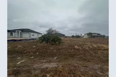 120 Milwaukee Blvd, Lehigh Acres, FL 33974 - Photo 1