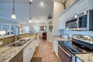 3038 SW 10th Pl, Cape Coral, FL 33914 - Photo 16